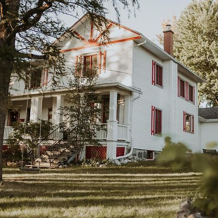 Almatoit Bed and Breakfast Exteriör bild