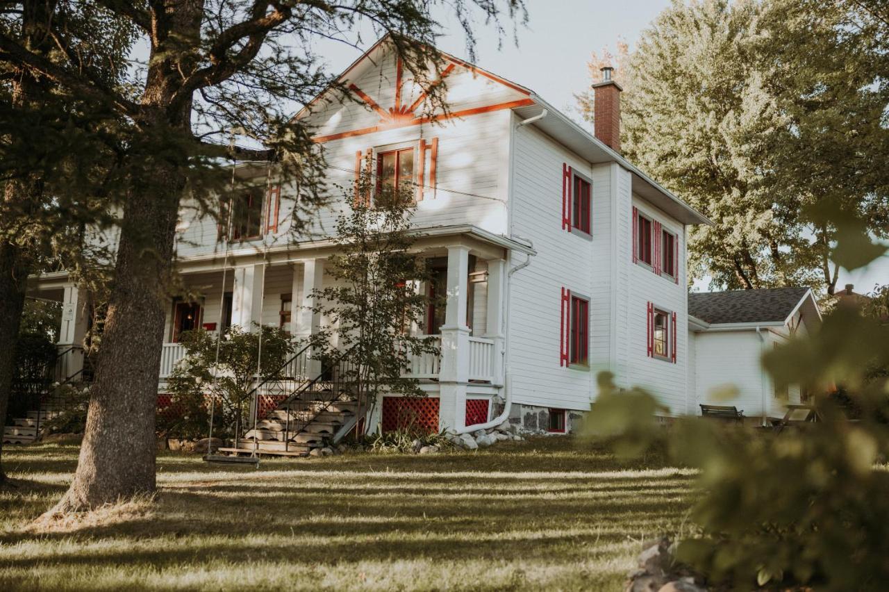 Almatoit Bed and Breakfast Exteriör bild